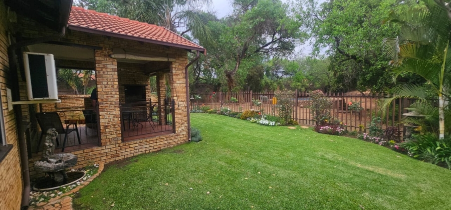 3 Bedroom Property for Sale in Safari Gardens North West
